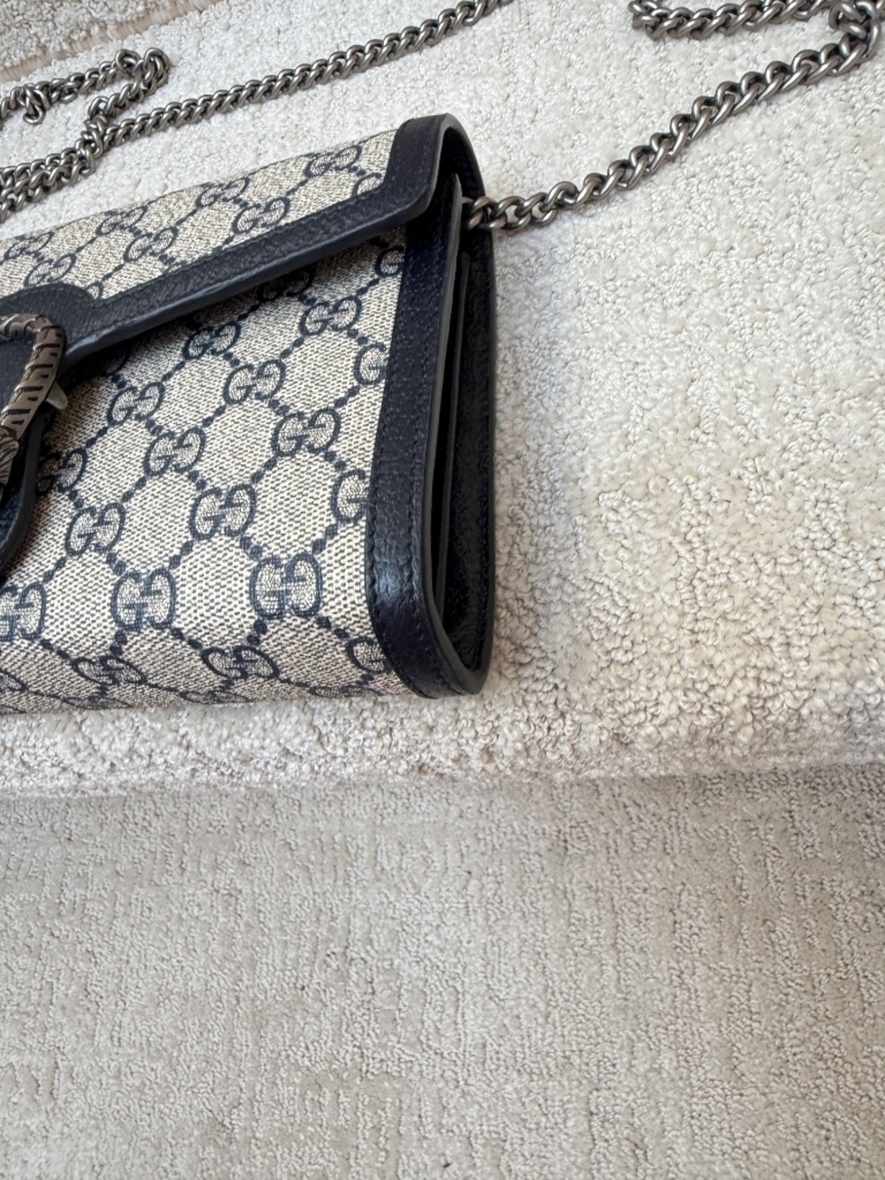 Gucci GG Supreme Monogram Mini Dionysus Chain Wallet in Navy - Picture 4 of 11